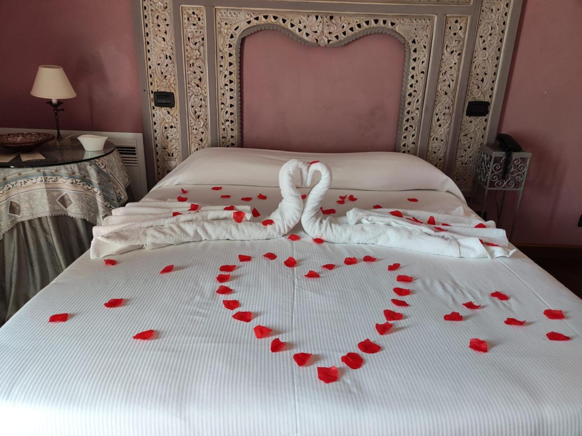Castello Di Pontebosio Luxury Resort Licciana Nardi Экстерьер фото